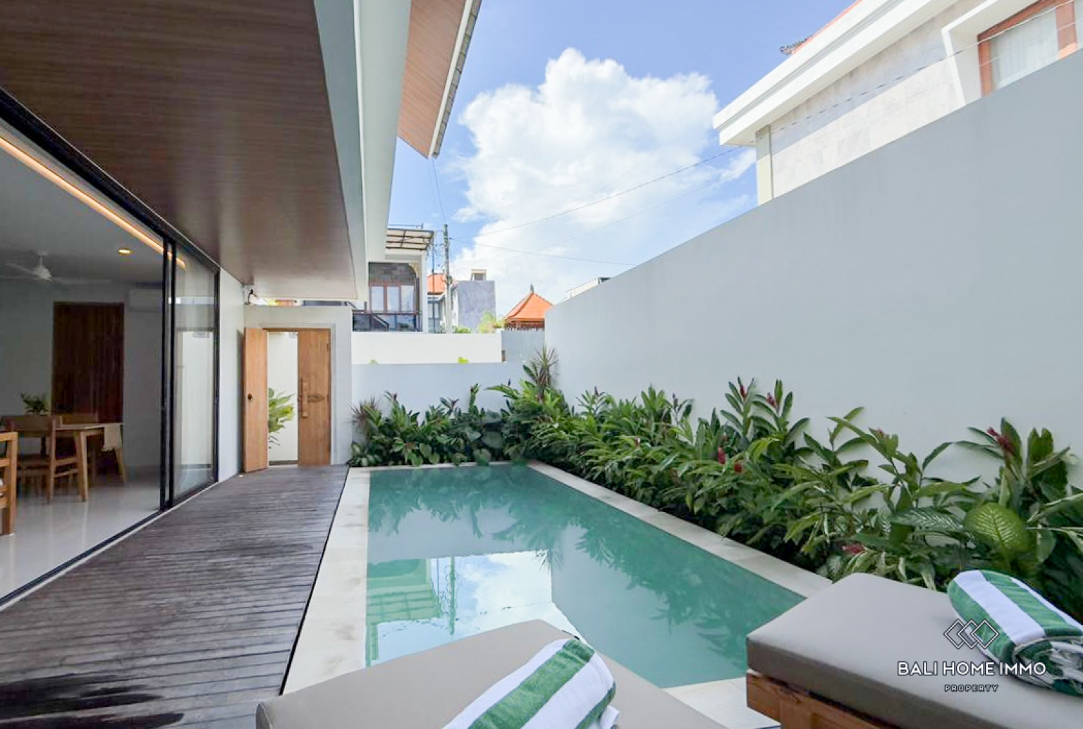 Beautiful 2 Bedrooms brand new villa for sale and rent in Bali Canggu Padonan - RF8643