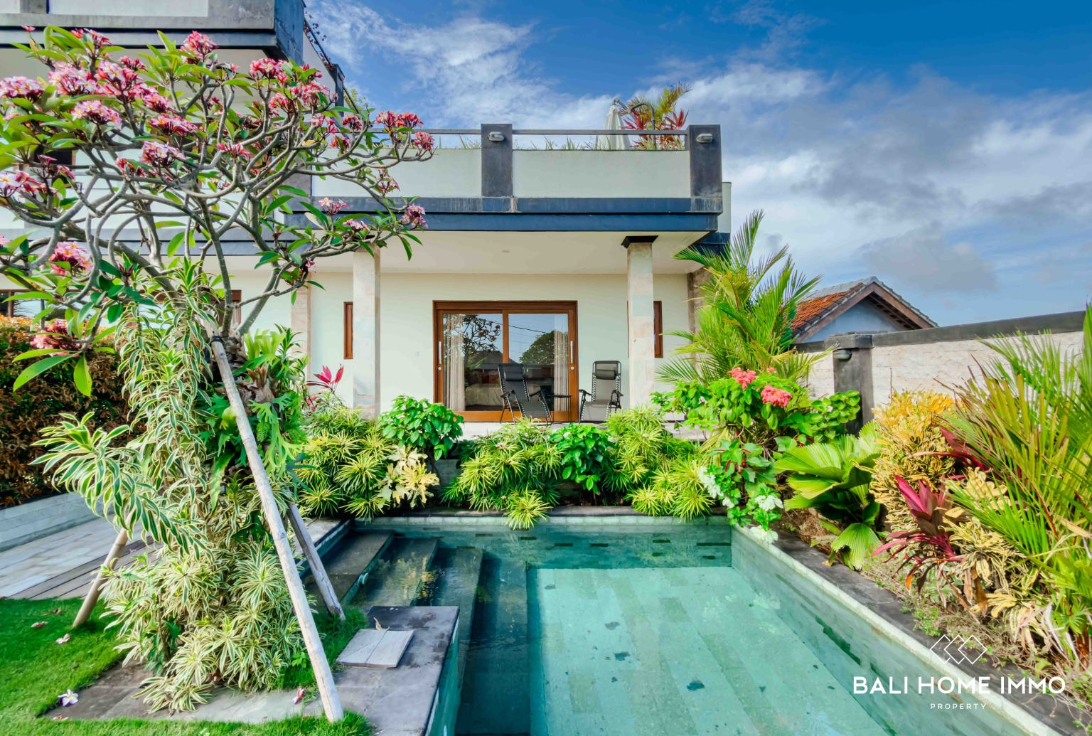 Beautiful 3 Bedrooms Villa for Sale Freehold in Uluwatu Ungasan - Rf5092