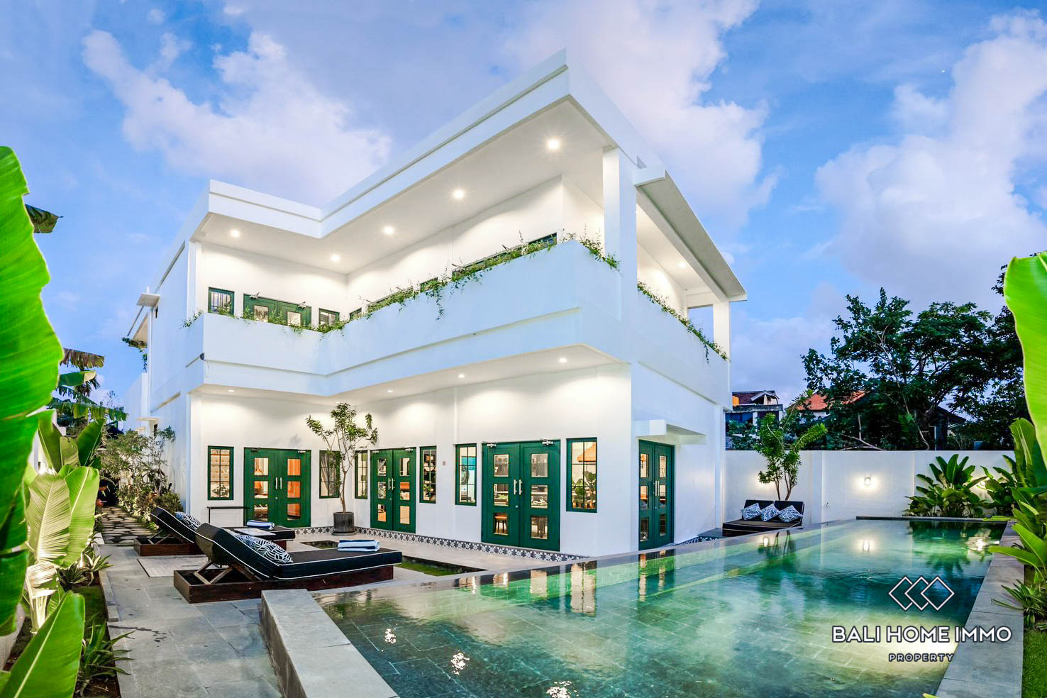 Stunning 4 Bedroom Villa for Sale and Rent in Bali Canggu Berawa - YA516