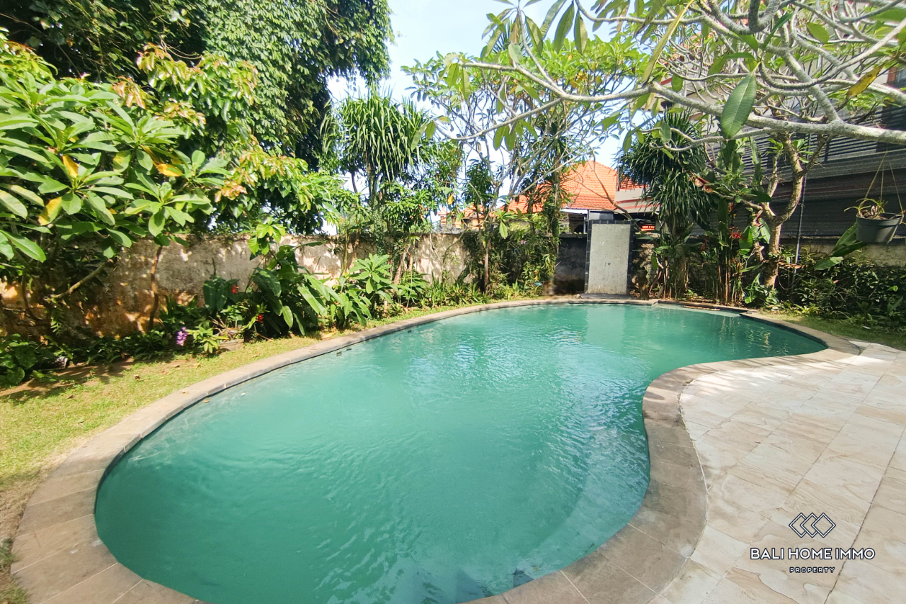 Cozy 3 Bedrooms Villa for Sale and Rent in Ungasan - Rf6551
