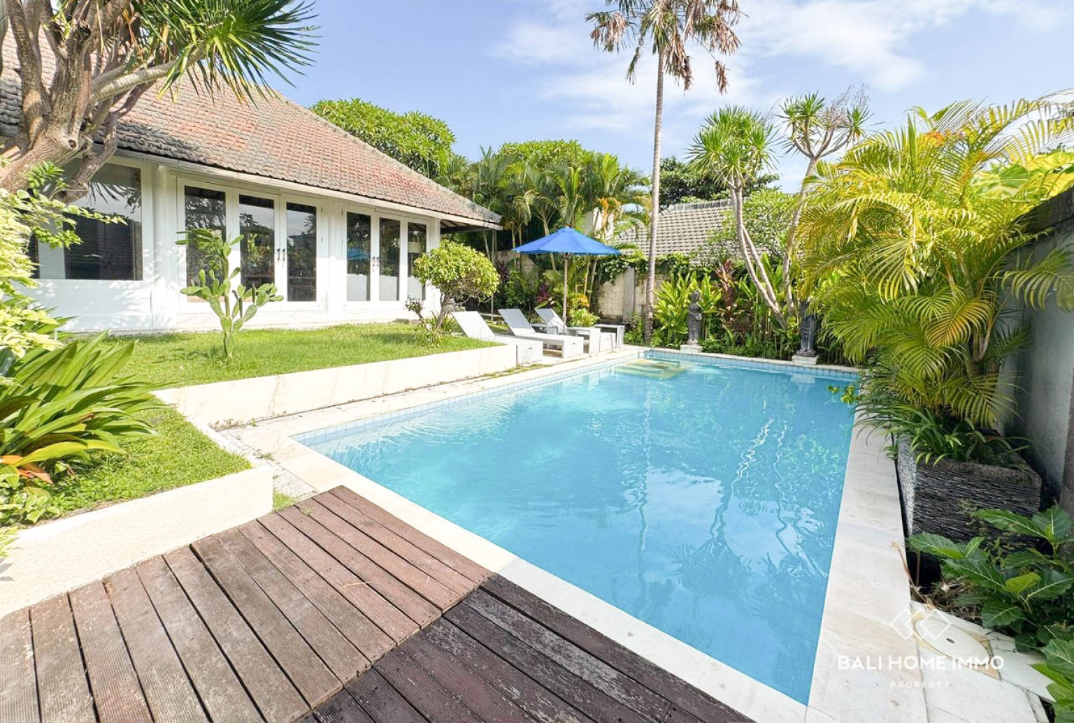 Family Style 5 Bedroom Villa For Sale In Umalas - RF9157