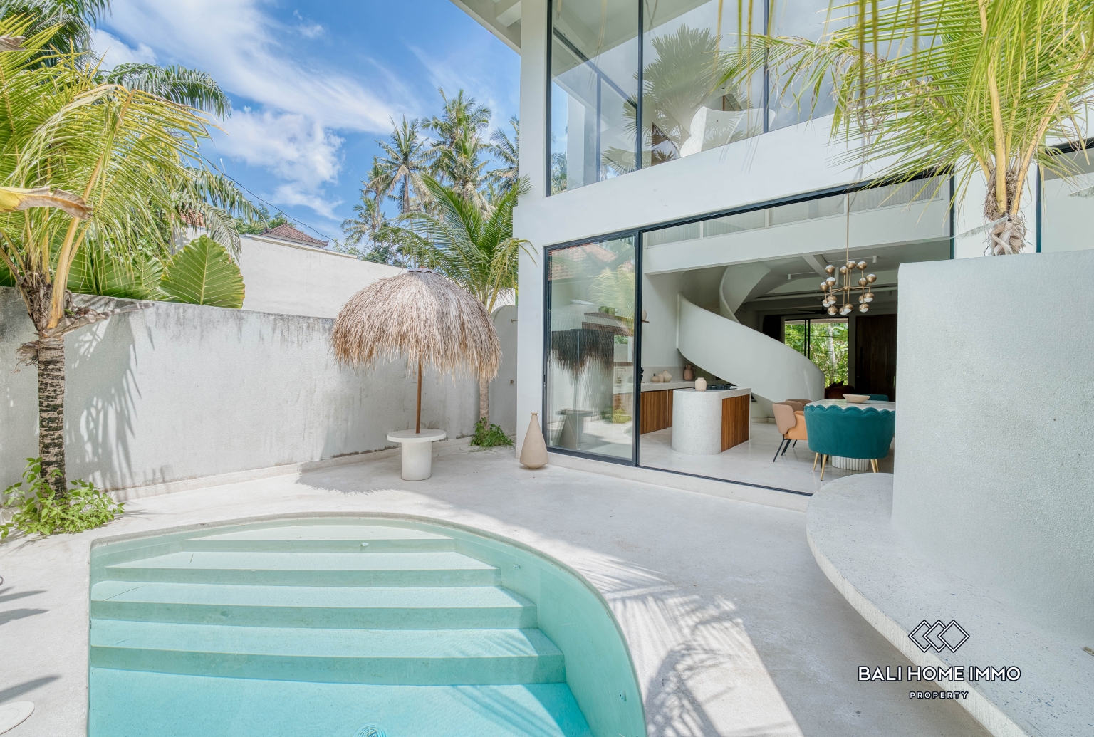 Modern 4 Bedroom Villa with Private Rice Field View for Sale and Rent in Ubud - RF9941