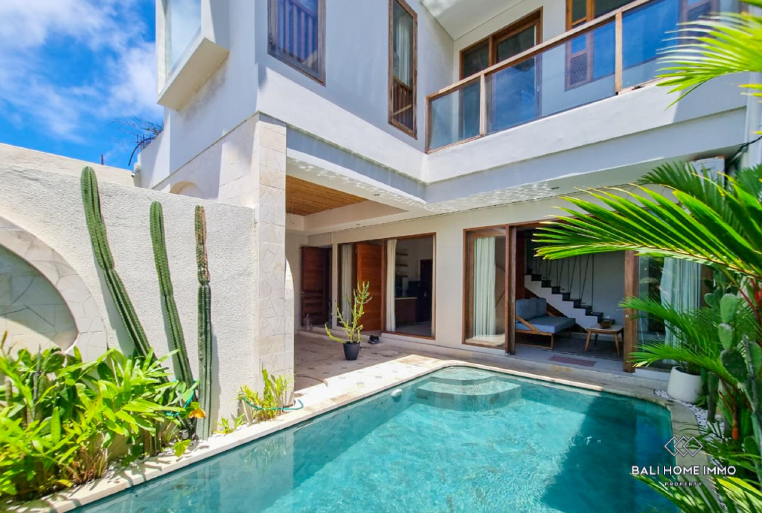Near Beach 2 Bedroom Villa for Sale Freehold in Bali Berawa - RF9586