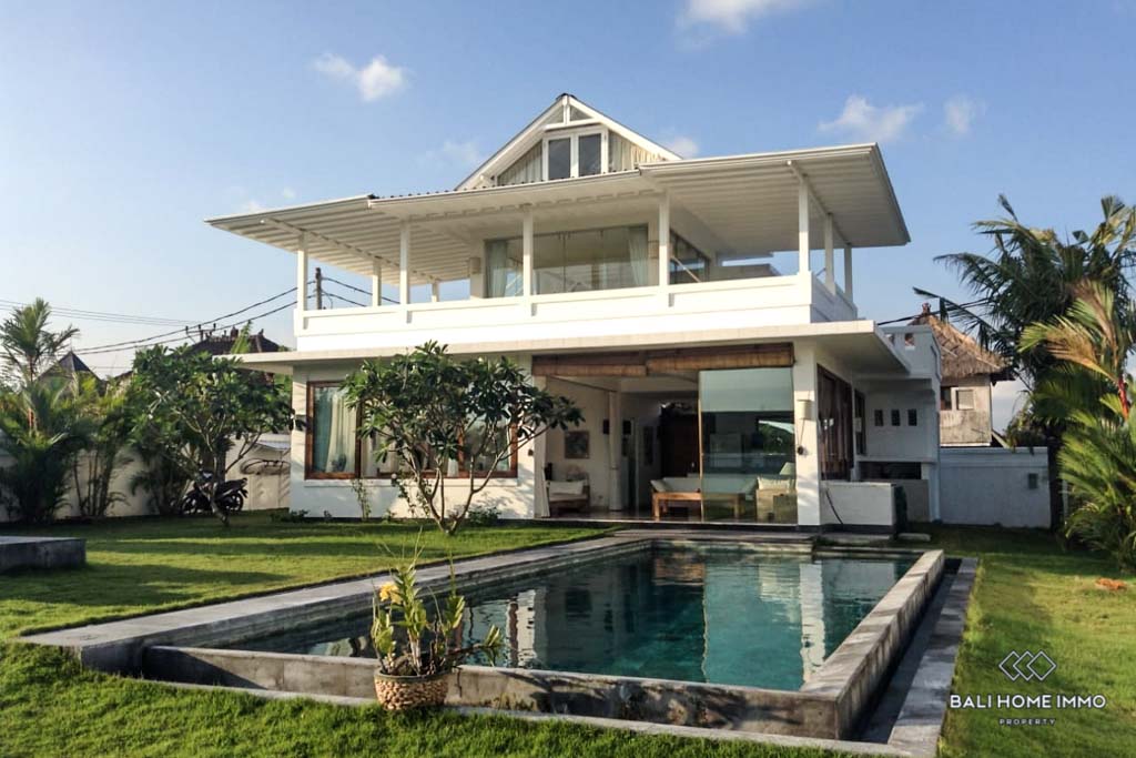 Spacious 2 Bedroom Villa for Sale Freehold in Bali near Pererenan Beach - K259