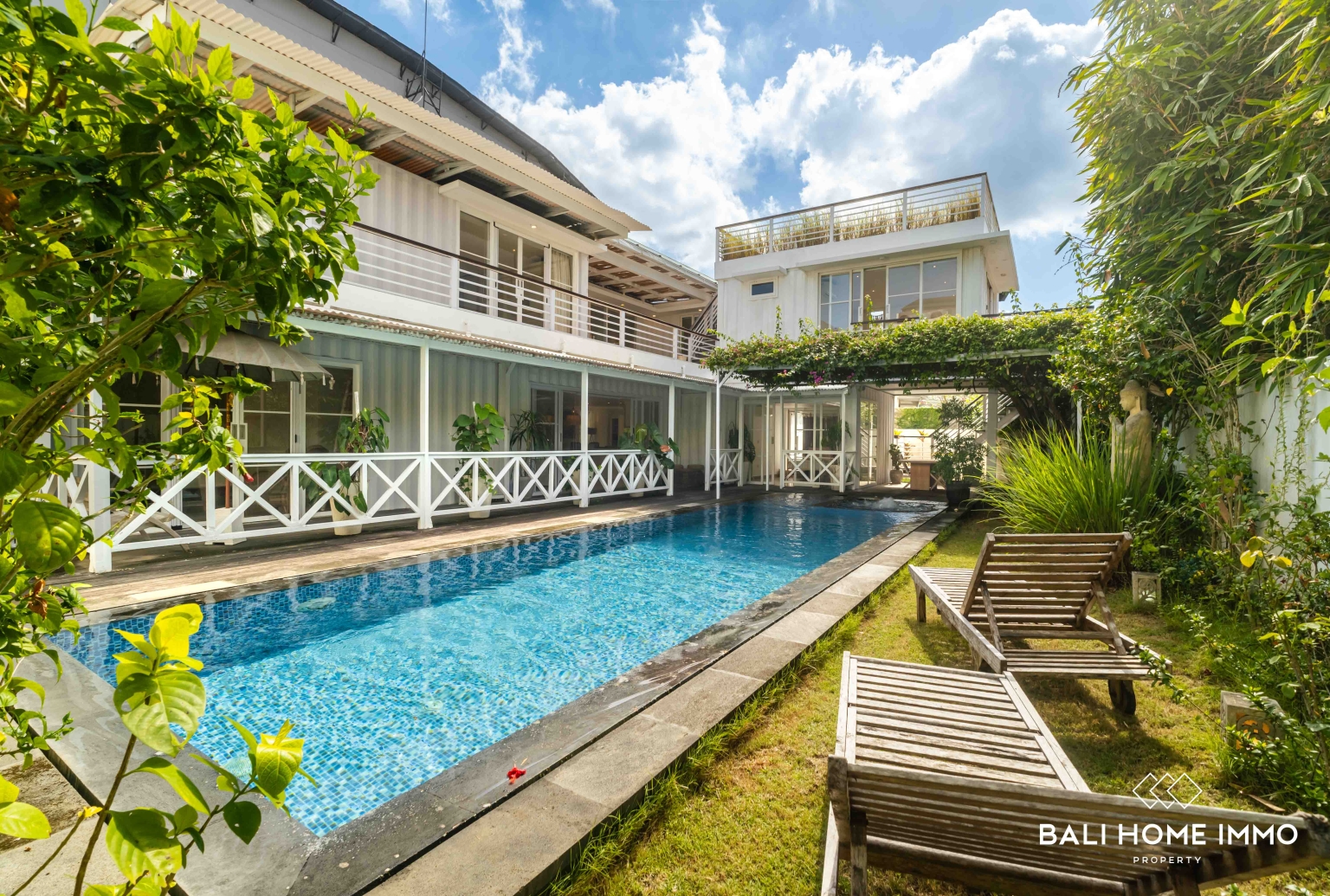 Near Beach 4 Bedroom Villa for Sale Leasehold in Bali Pererenan Beachside - RF10528