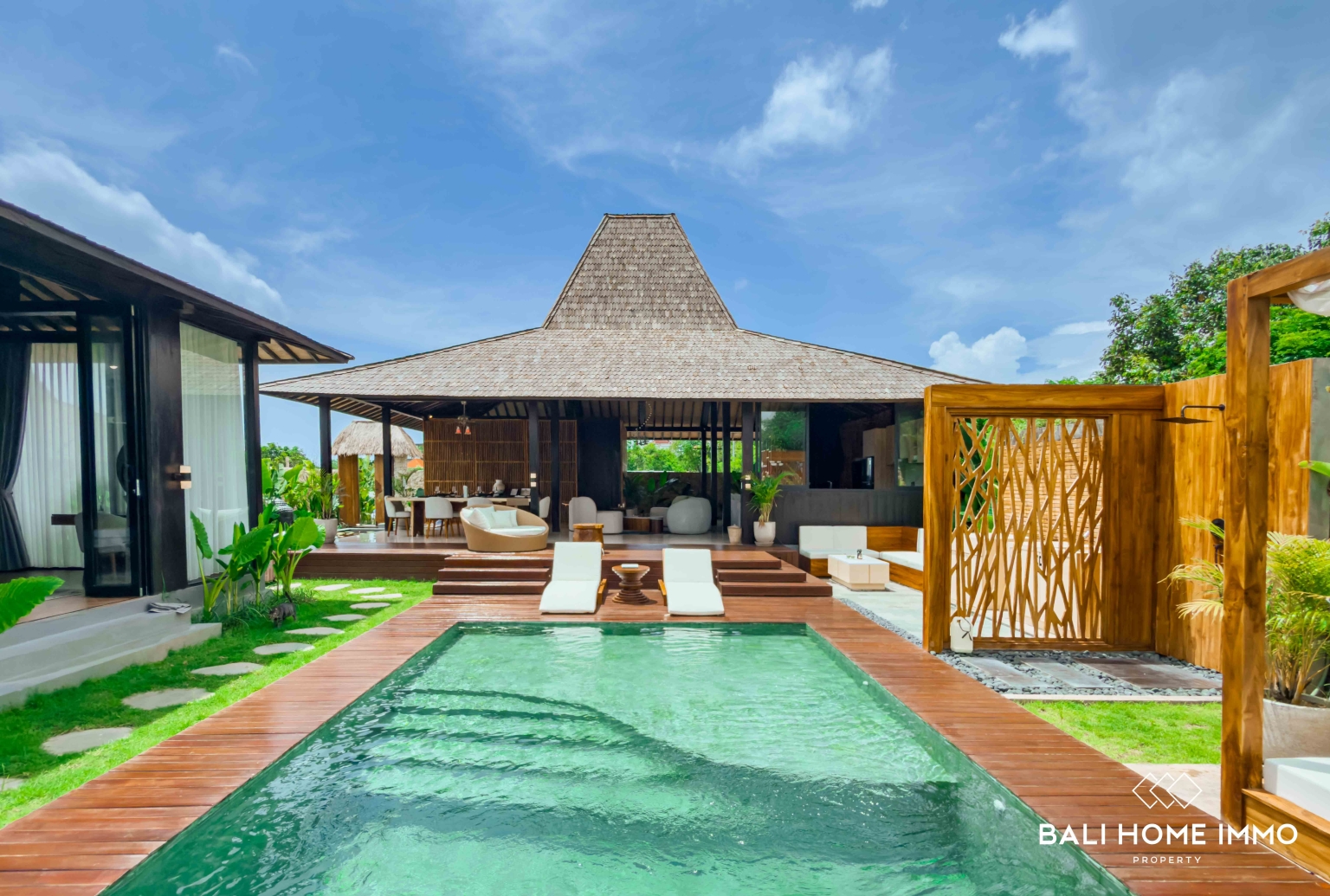 BRAND NEW 3 Bedroom Traditional Balinese Villa for Sale in Pandawa - RF7064