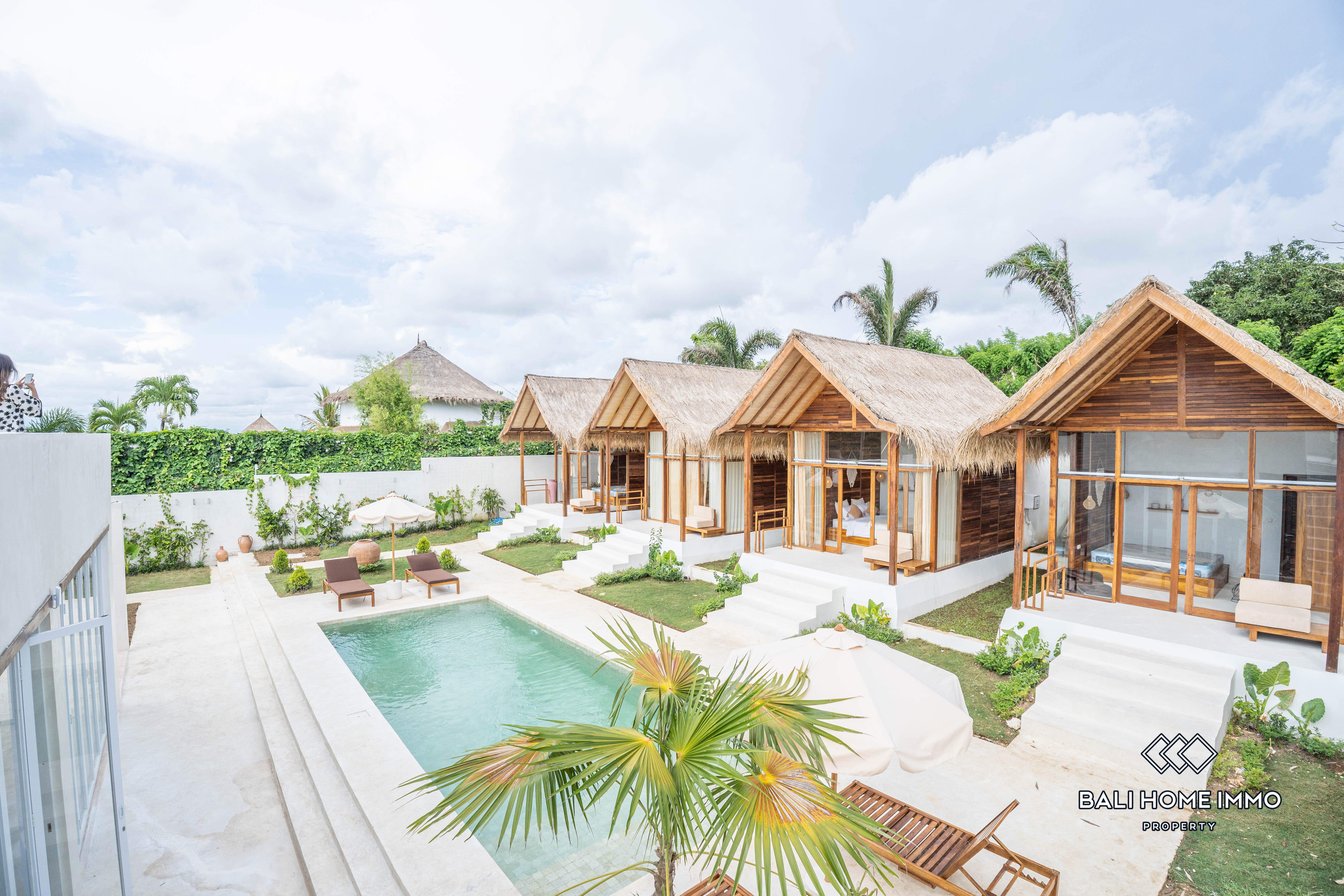 Spacious 6 Bedroom Villa for Sale Leasehold in Bali Uluwatu - RF403