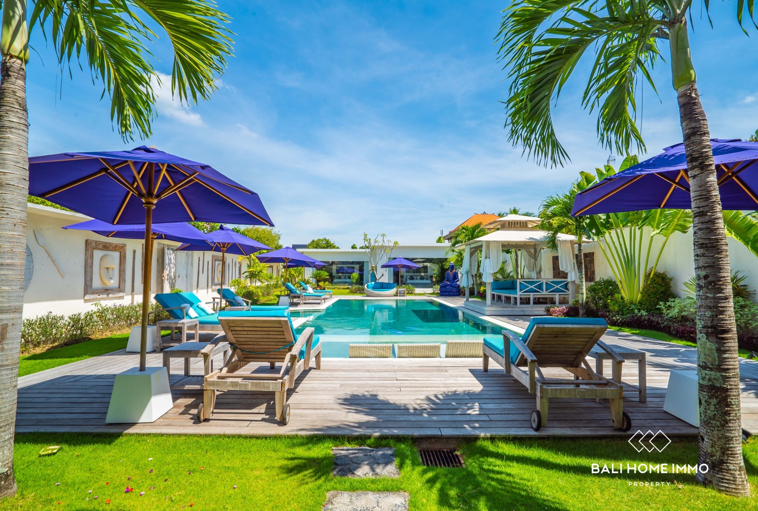 Spacious 4 Bedroom Villa with huge Pool for sale in Seminyak Bali - RFW269B