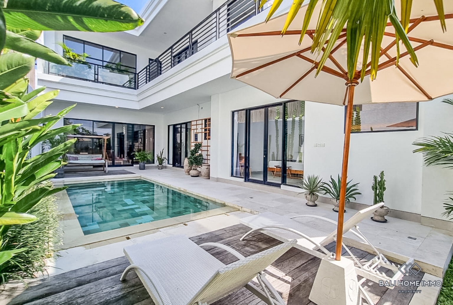 Stunning 3 Bedroom Villa for Monthly Rental in Bali Canggu Berawa - RF8424