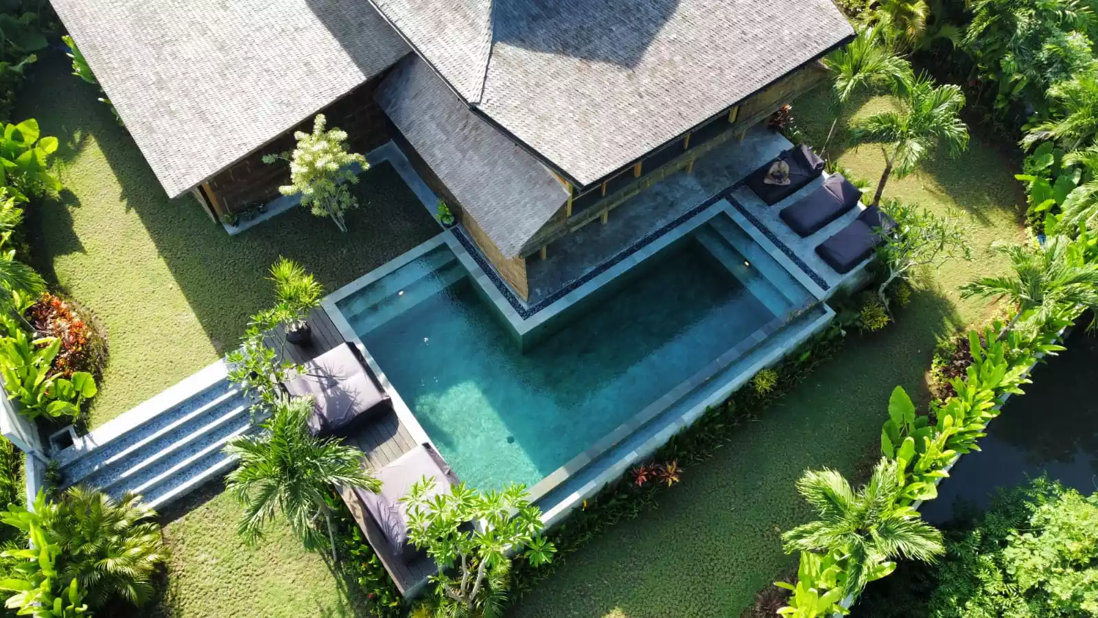 LUXURY VILLA 3 BEDROOM FOR SALE LEASEHOLD IN SESEH BE-118