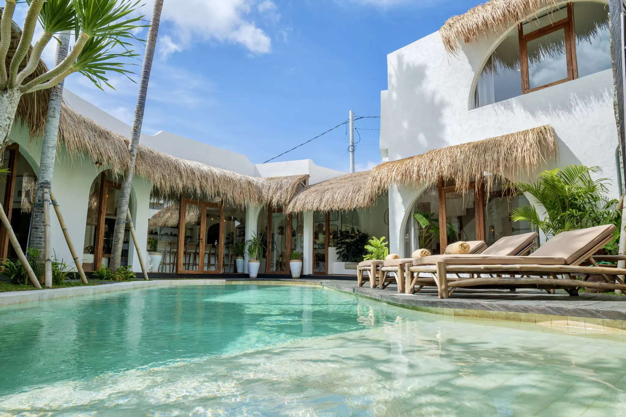 Exquisite Bohemian 3 Bedroom Villa in Umalas for Sale Leasehold Be-754