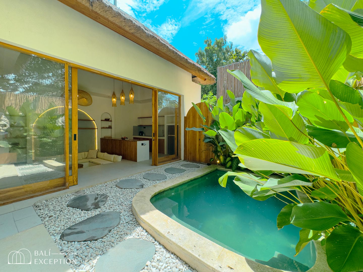 READY NOW 2 BEDROOM MODERN VILLA FOR SALE LEASEHOLD IN ULUWATU BALI BE-1162