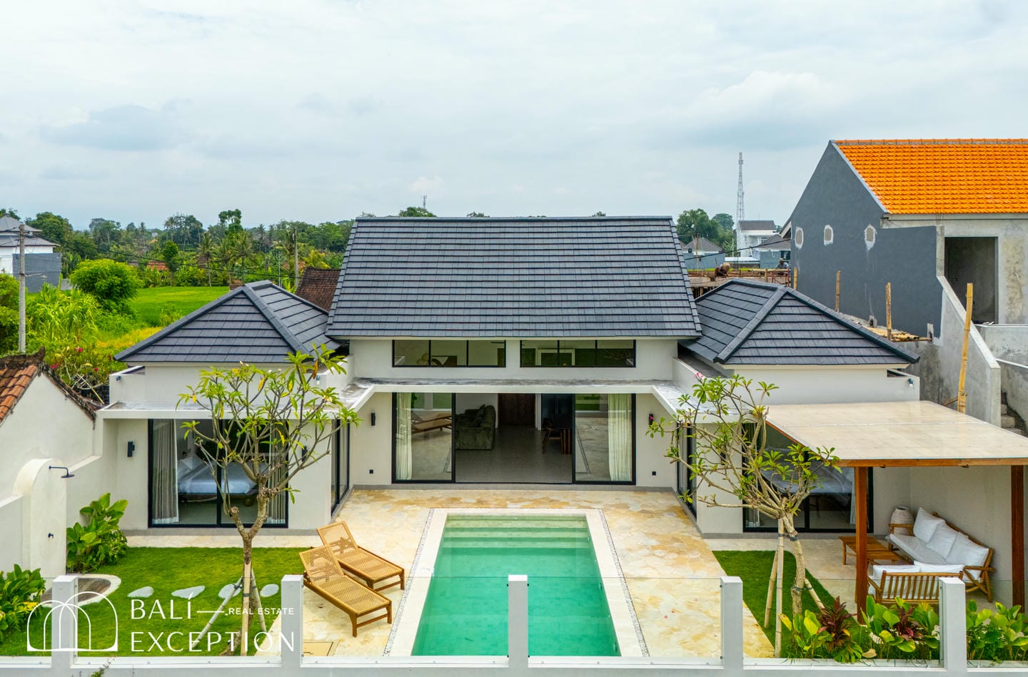 NEAR FROM THE BEACH 2 BEDROOM VILLA FOR SALE LEASEHOLD IN KEDUNGU BALI BE-1149