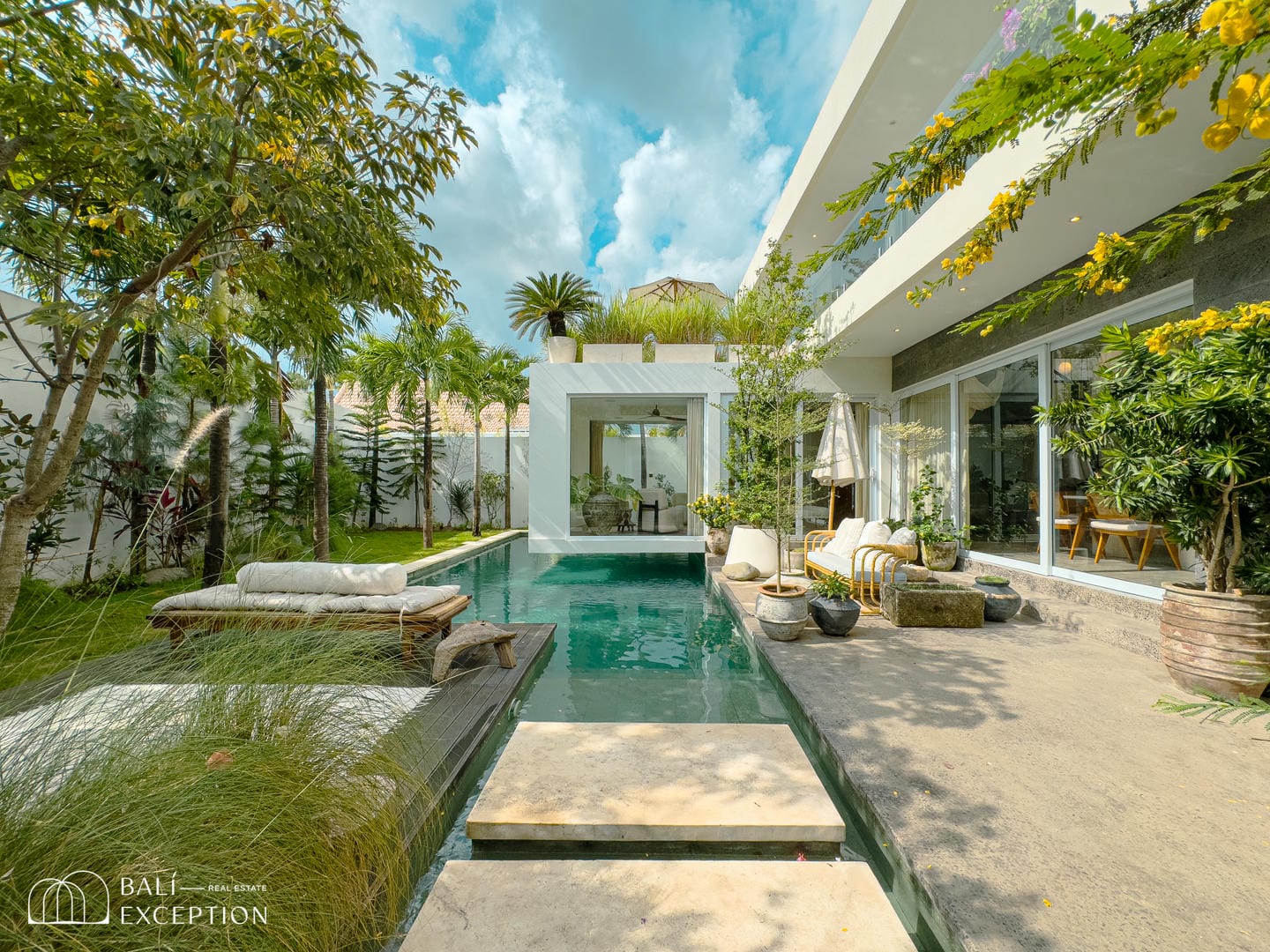 READY NOW 3 BEDROOM VILLA FOR SALE LEASEHOLD IN UMALAS BE-1197
