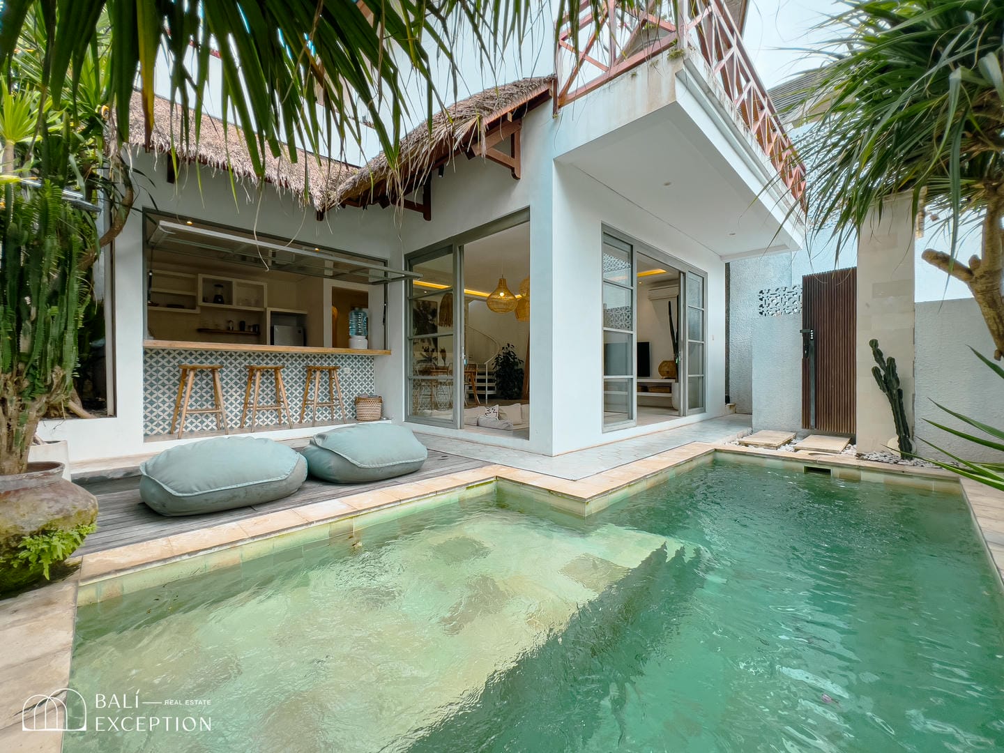 RICEFIELD VIEW 1 BEDROOM VILLA FOR SALE LEASEHOLD IN TUMBAK BAYUH BE-693