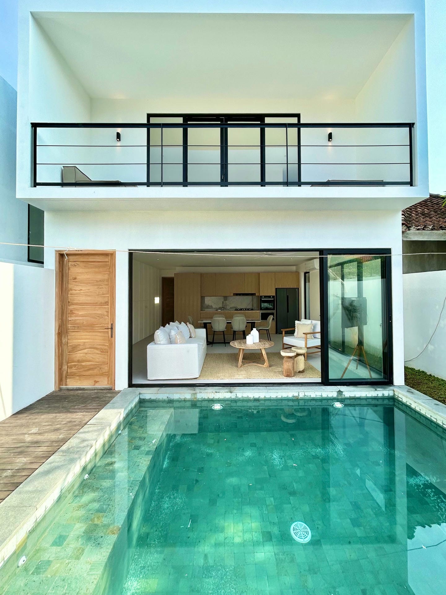 READY NOW 3 BEDROOM VILLA FOR SALE LEASEHOLD IN PADONAN BE-1421