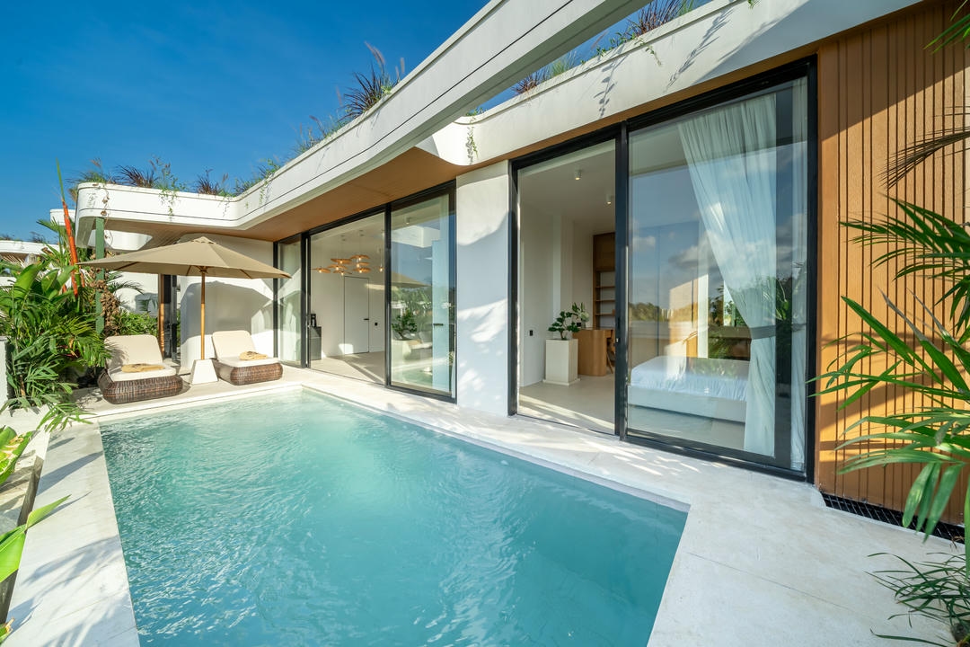 MODERN TROPICAL DESIGN 2 BEDROOM VILLA FOR SALE LEASEHOLD IN ULUWATU BE-1821