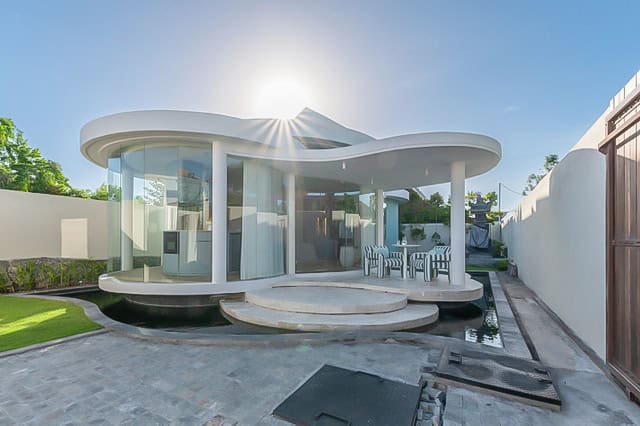 MODERN FUTURISTIC 1 BEDROOM FOR SALE LEASEHOLD IN TEGAL CUPEK BE-1827