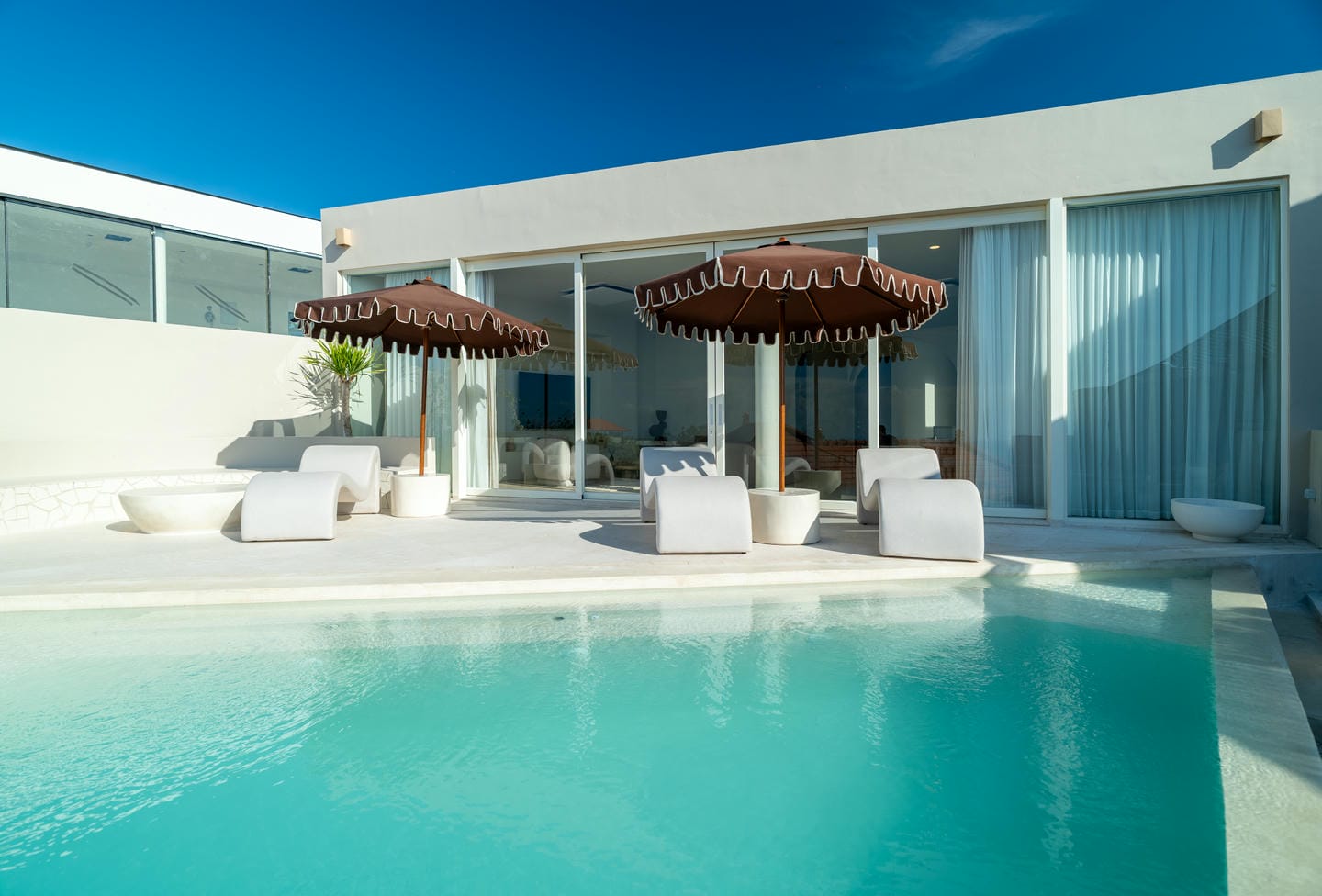 OCEAN VIEW 4 BEDROOM VILLA FOR SALE LEASEHOLD IN DREAMLAND BE-1943