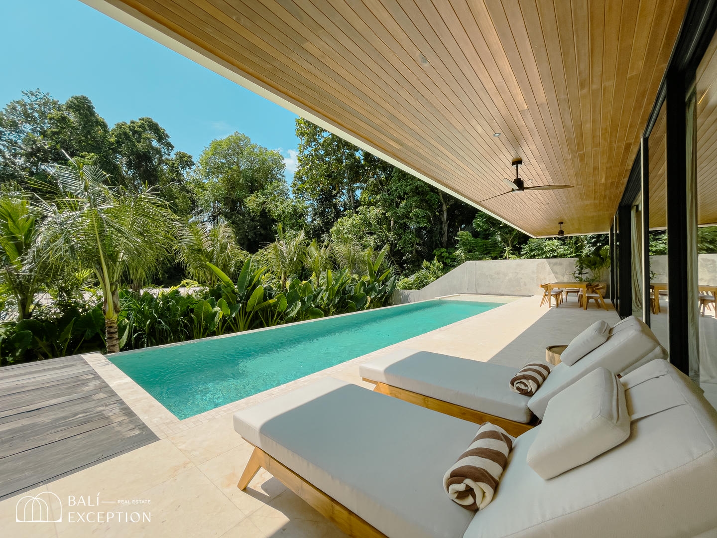 DESIGN 3/4 BEDROOM VILLA FOR SALE LEASEHOLD IN TUMBAK BAYUH BE-1938