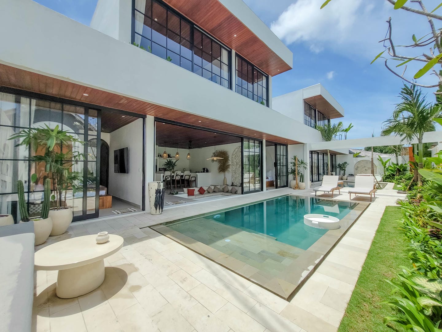 OFFPLAN 4 BEDROOM MODERN VILLA FOR SALE LEASEHOLD IN SEMER BE-2028