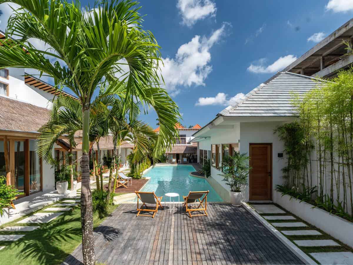 CONTEMPORARY TROPICAL 1 BEDROOM APARTMENT FOR SALE LEASEHOLD IN CANGGU BE-2153