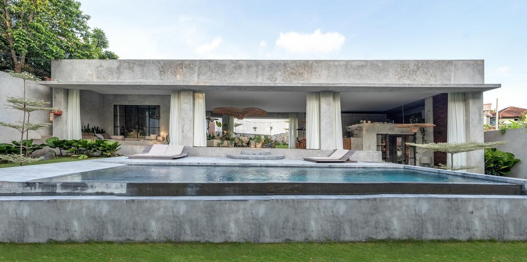 READY NOW 4 BEDROOM VILLA FOR SALE LEASEHOLD IN PERERENAN BE-2423