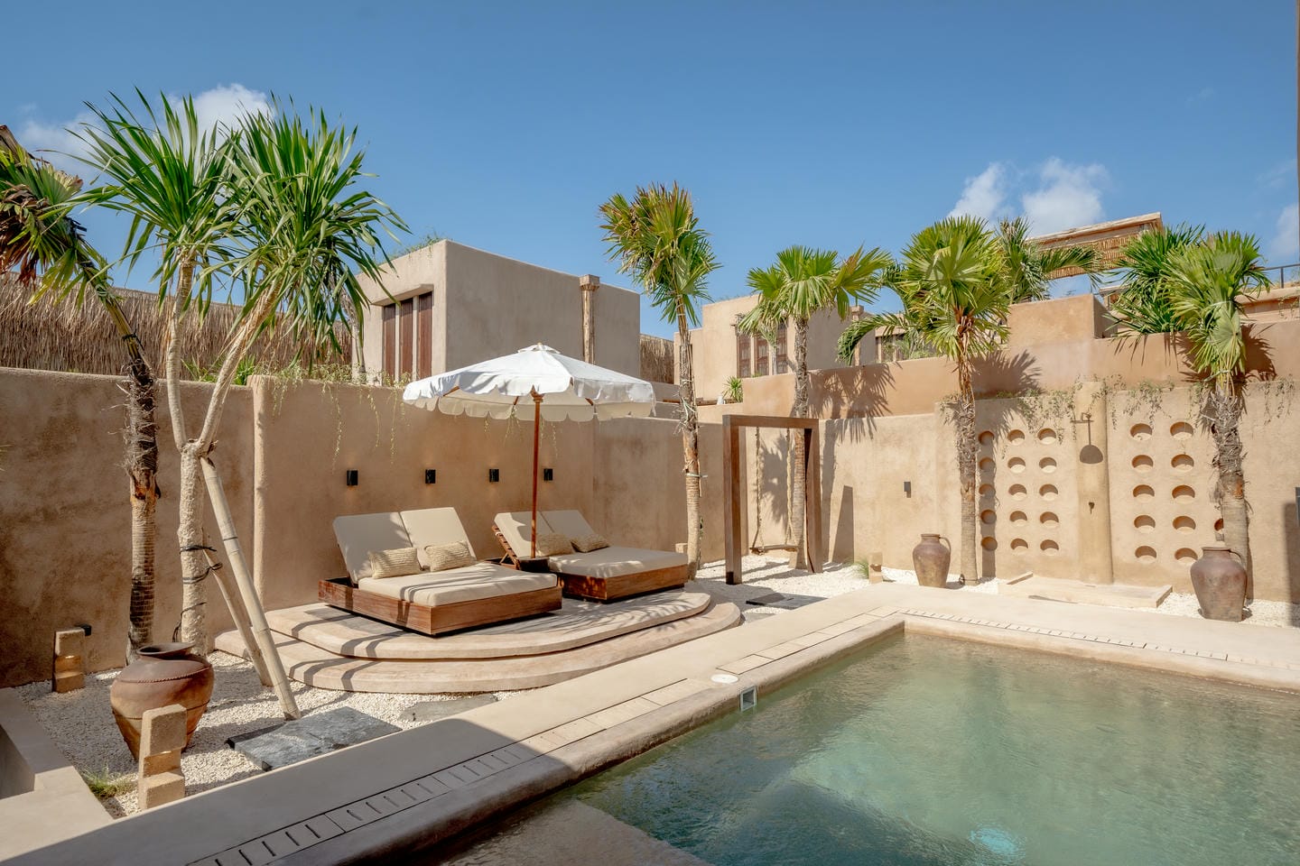 READY NOW 3 BEDROOM VILLA FOR SALE LEASEHOLD IN PERERENAN BE-2570