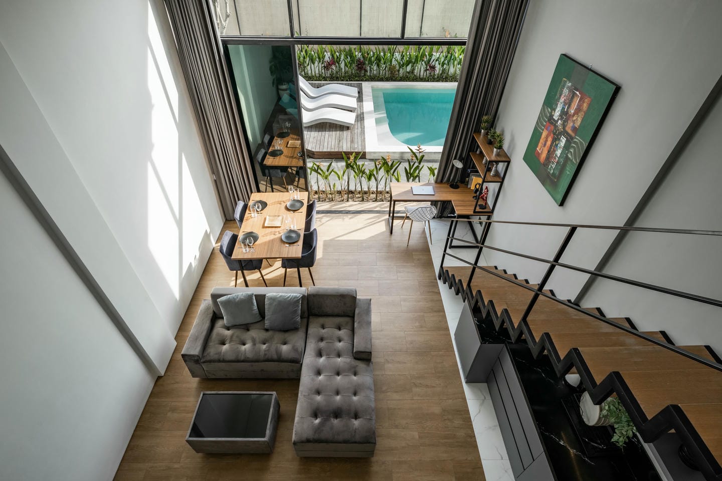 MODERN 1-BEDROOM MEZZANINE APARTMENT FOR SALE LEASEHOLD IN BABAKAN BE-2878