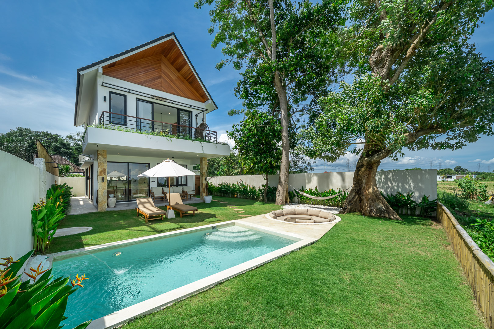 RICE FIELD VIEW 3 BEDROOM VILLA FOR SALE LEASEHOLD IN KEDUNGU BE-2667