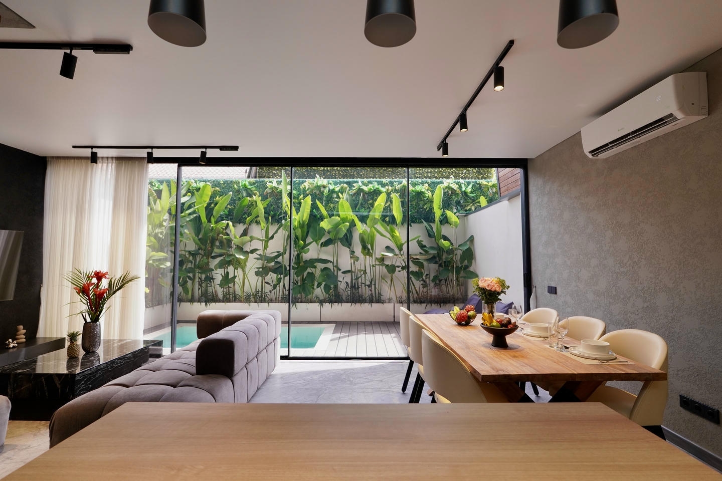 READY NOW 2 BEDROOM VILLA FOR SALE LEASEHOLD IN UMALAS BE-2913