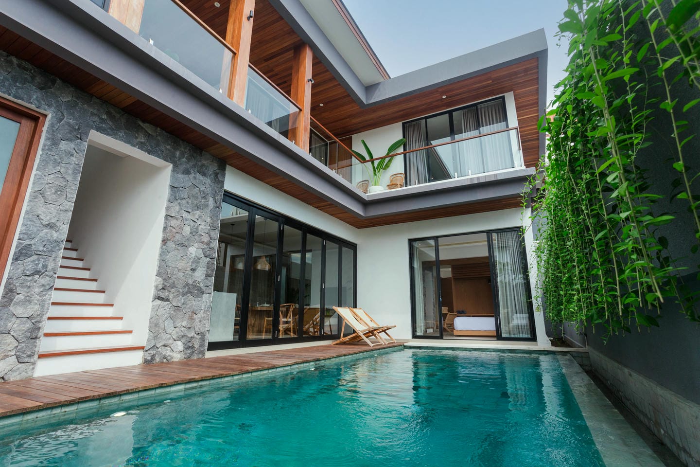 READY NOW 4 BEDROOM VILLA FOR SALE LEASEHOLD IN CANGGU BE-2886