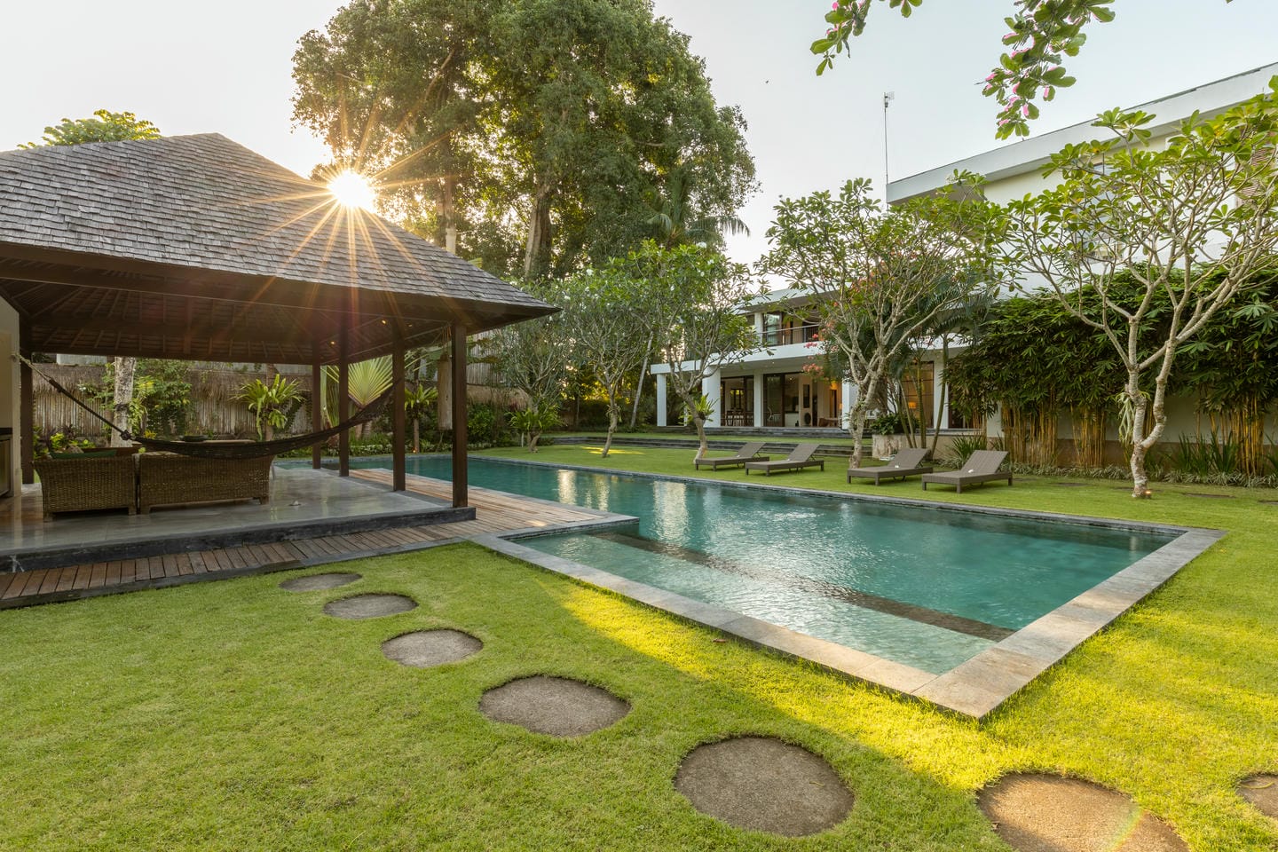 READY NOW 4 BEDROOM ESTATE FOR SALE LEASEHOLD IN SESEH BE-2974