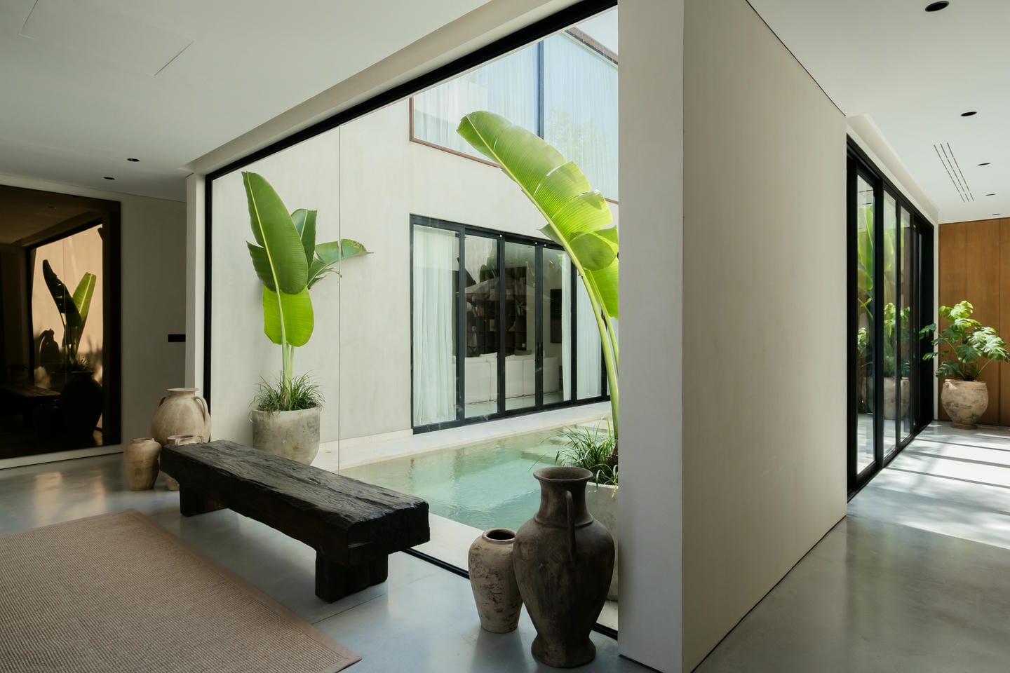 READY NOW HIGH END, DESIGNER 3 BEDROOM VILLA FOR SALE LEASEHOLD IN SESEH BE-2950