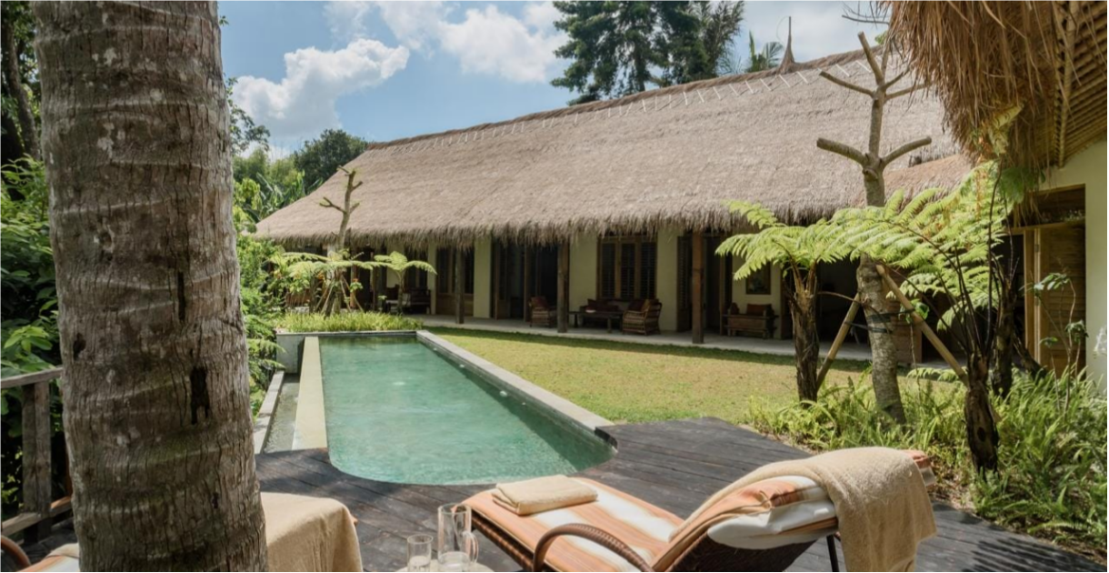 ELEGANT 4 BEDROOM TROPICAL VILLA FOR SALE LEASEHOLD IN KABA-KABA BE-3045