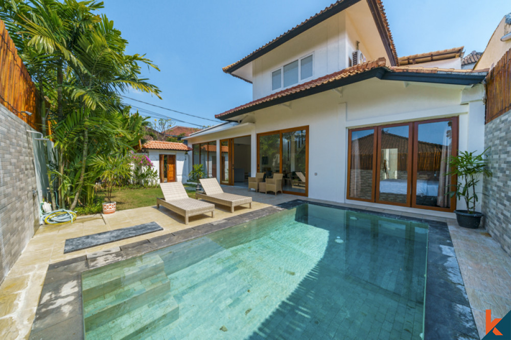 Cozy three bedroom leasehold property in central location