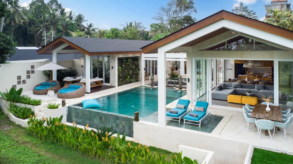 READY NOW 4 BEDROOM VILLA FOR SALE LEASEHOLD IN UBUD BE-2544