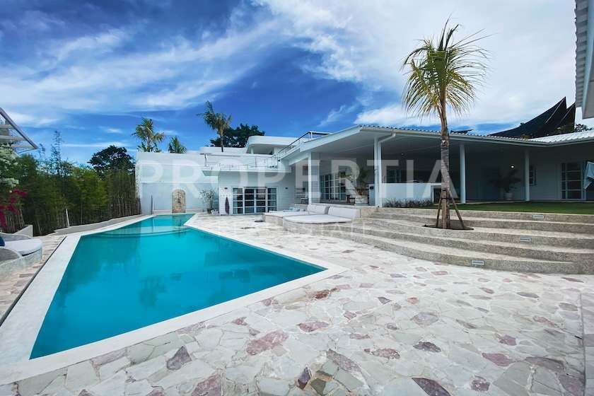 MODERN SPACIOUS VILLA IN PECATU