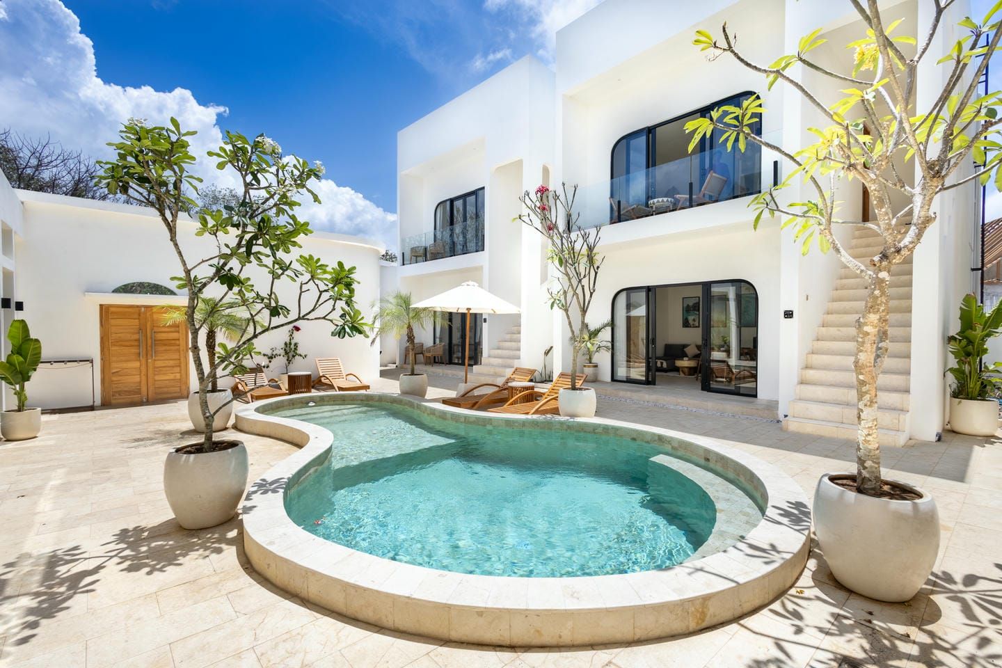 READY NOW 1 BEDROOM VILLA FOR SALE LEASEHOLD IN ULUWATU BE-2983