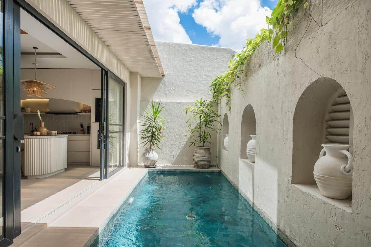 MODERN 2-BEDROOM TOWNHOUSE IN PERERENAN WITH LONG LEASE WISHLIST