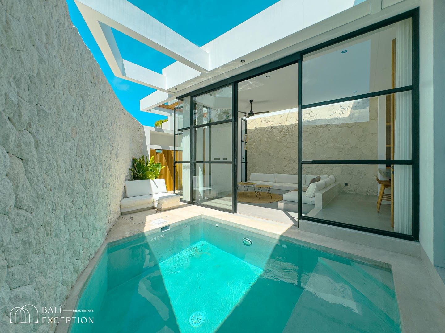 WALKING DISTANCE TO THE BEACH 1 BEDROOM VILLA FOR SALE LEASEHOLD IN NYANG-NYANG BE-2562