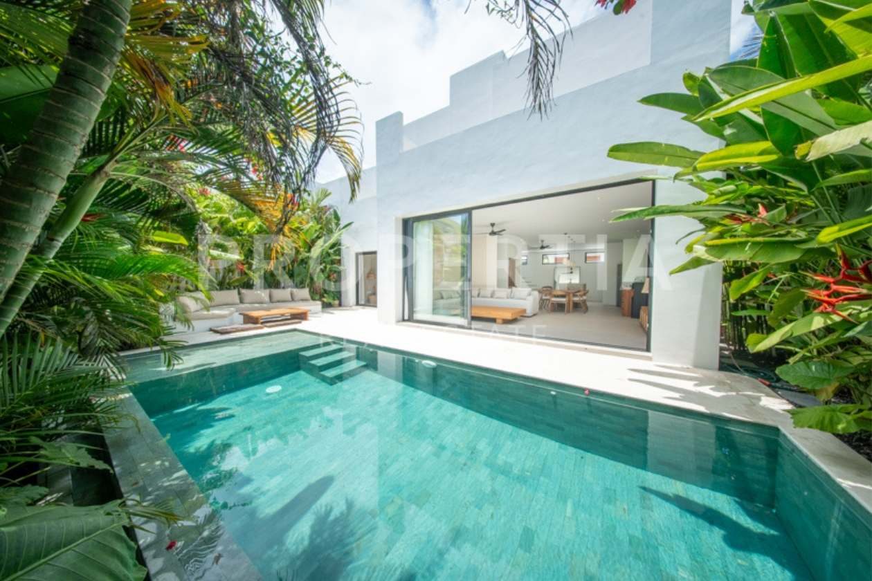 Stunning 3 Bedroom Finished Turn-key Villas in Babakan