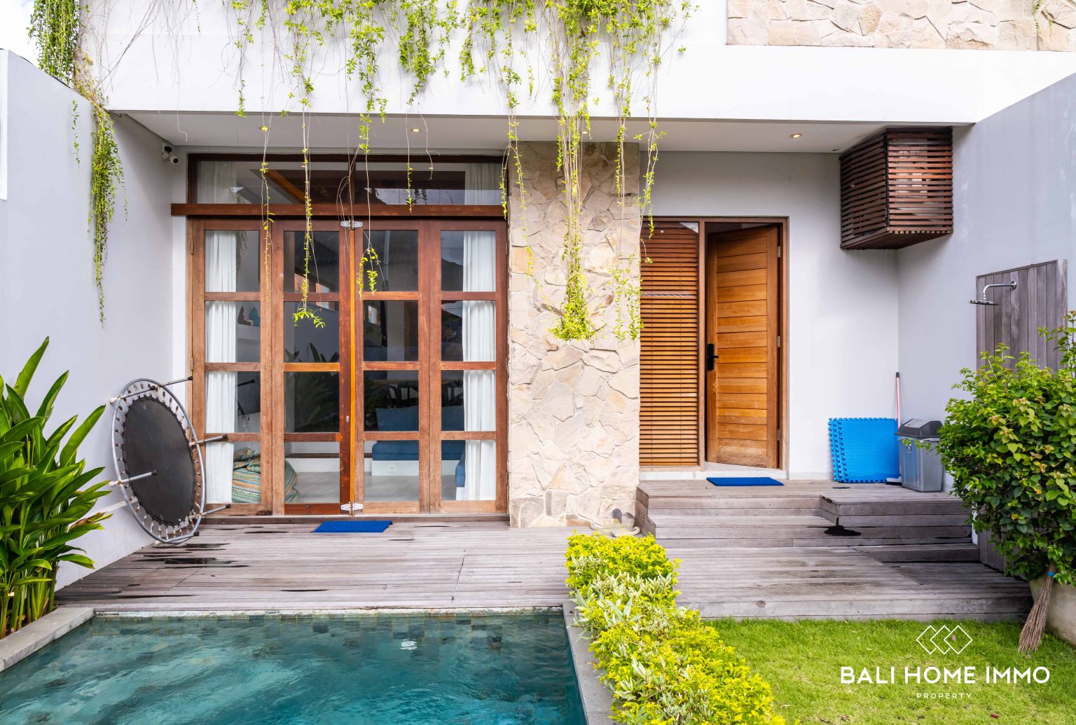 3 Bedroom Villa with Rooftop For Sale and Rent in Pererenan Beachside - RF2832B
