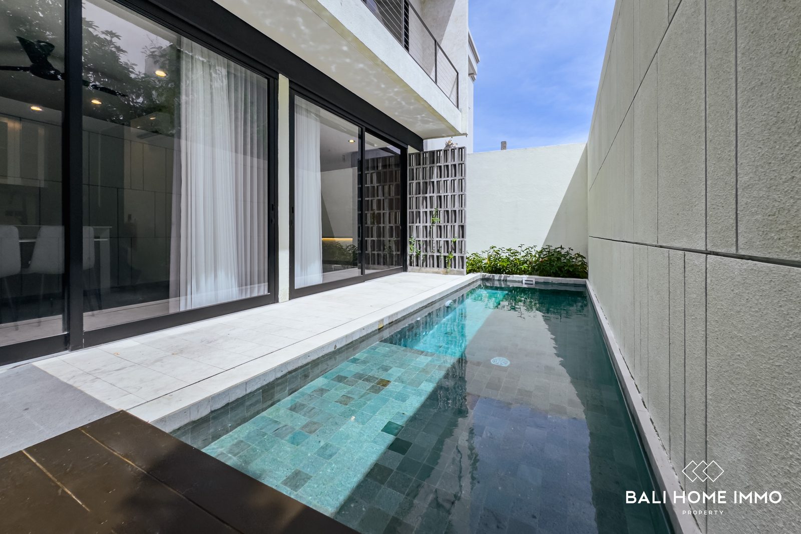 Brand New 3 Bedroom Villa for Sale and Rental in Bali Near Umalas - Rf3565
