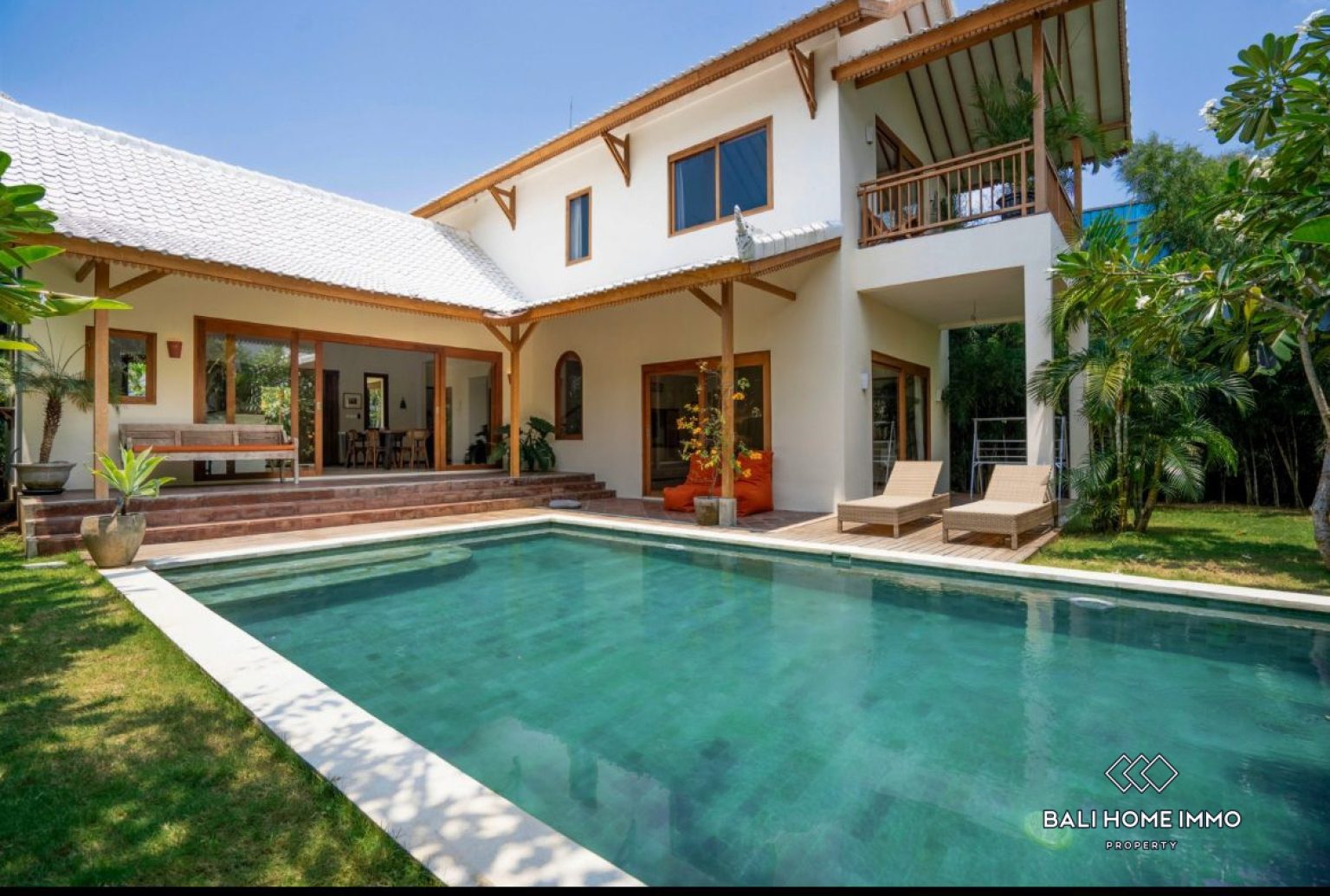 4 Bedroom Family Villa For Sale in Tumbakbayuh Pererenan - RF3743