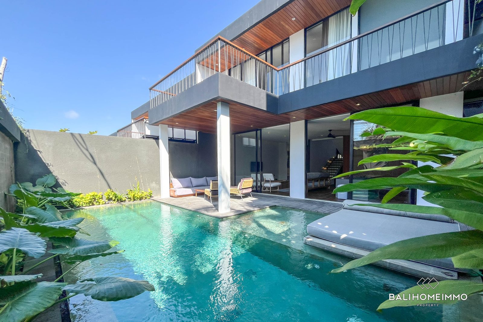 Stunning 3 Bedrooms Villa for Sale and Rent in Uluwatu Near Balangan Beach - Rf4273a