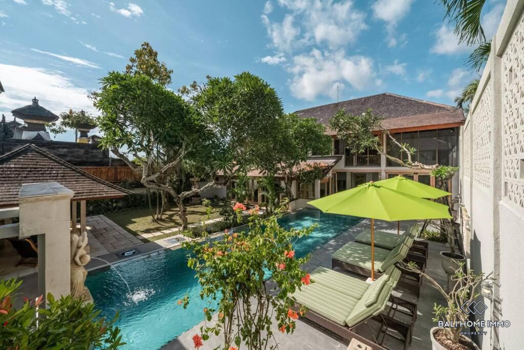 Spacious 4 Bedroom Family Villa with Garden for Sale in Batu Belig Seminyak - RF4754