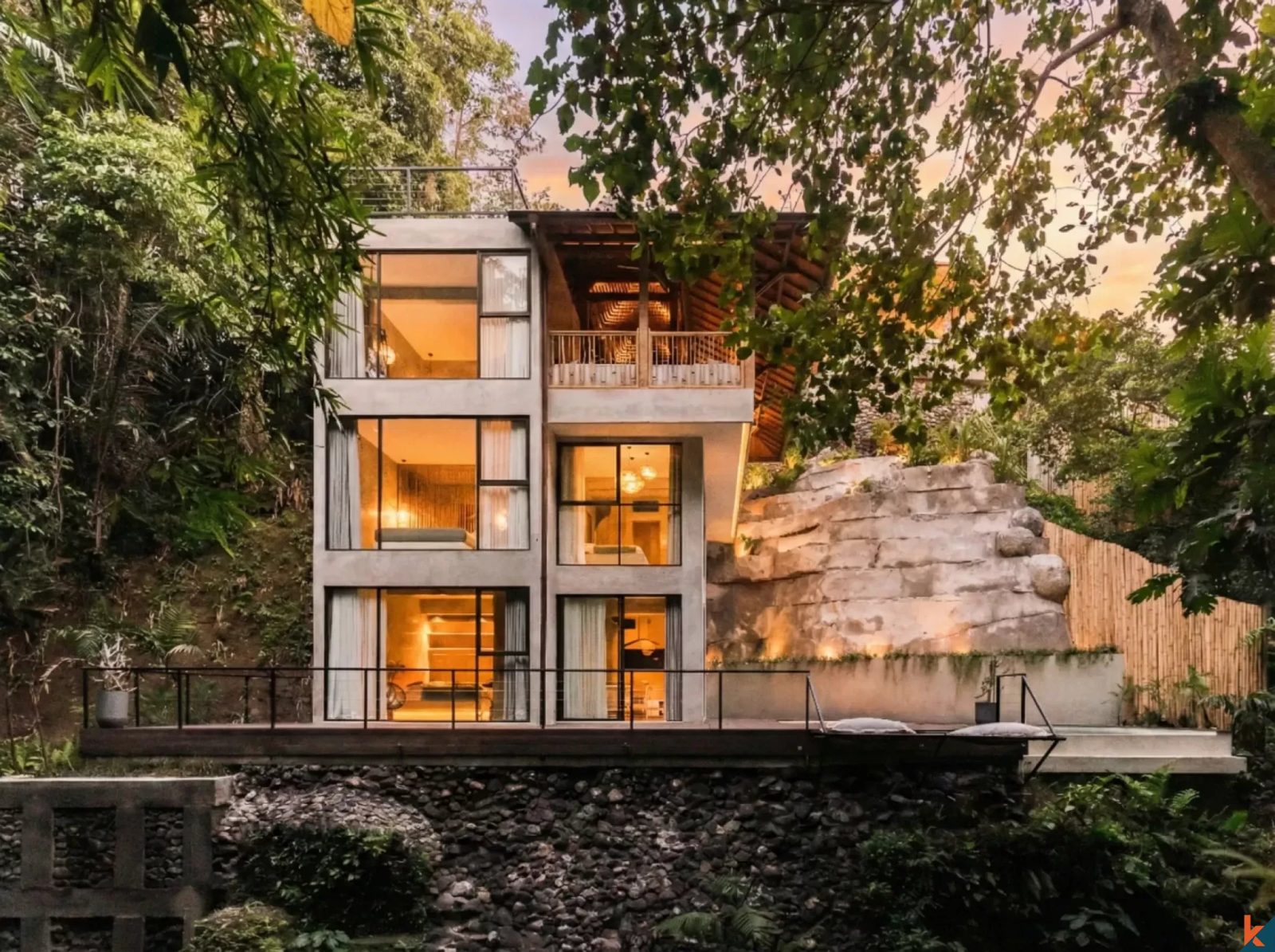 Artistic Four Bedroom Multilevel Leasehold Property in Ubud - Petulu