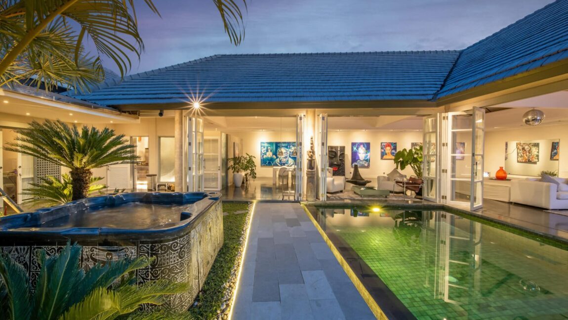 4 Bedrooms Luxurious Villa in Sanur Beachside