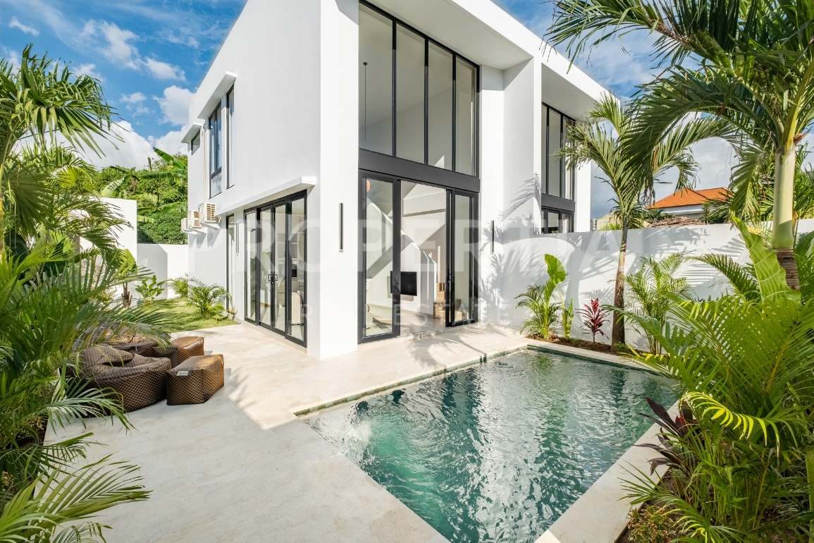 Contemporary Inspired Villa In Padonan